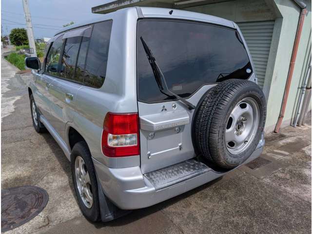 2006 Mitsubishi Pajero iO – thumbnail 4
