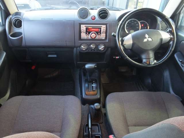 2010 Mitsubishi Pajero Mini – thumbnail 2