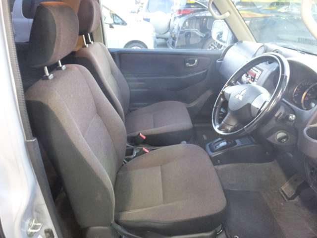 2010 Mitsubishi Pajero Mini – thumbnail 3