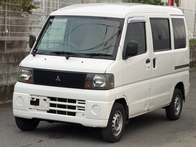 2004 Mitsubishi Minicab Van