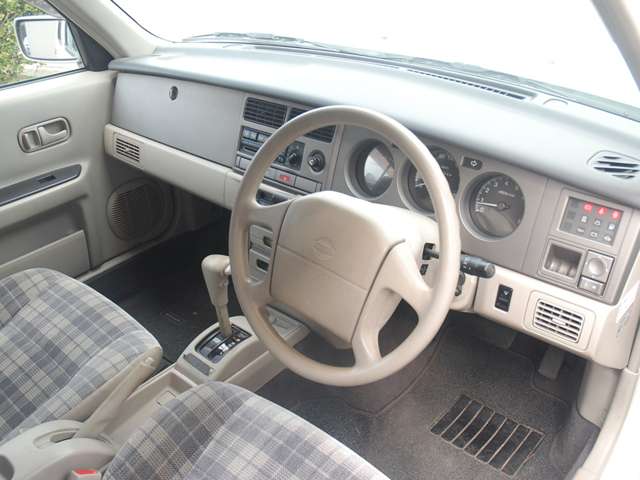 1996 Nissan Rasheen – thumbnail 4