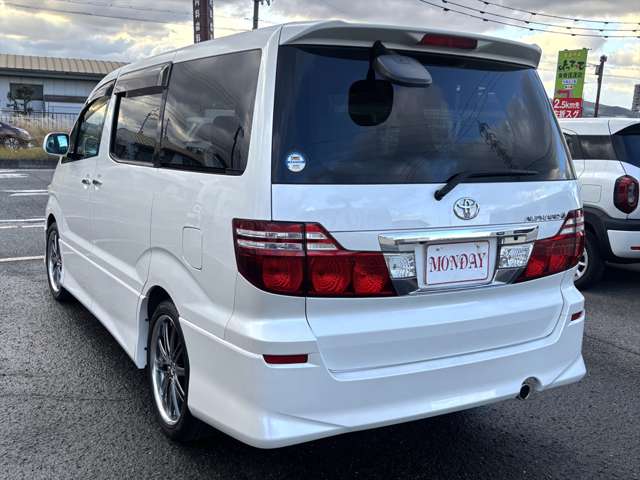 2008 Toyota Alphard – thumbnail 4
