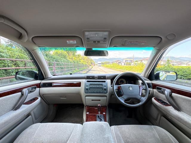 2003 Toyota Crown Royal – thumbnail 3
