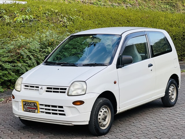 2004 Mitsubishi Minica