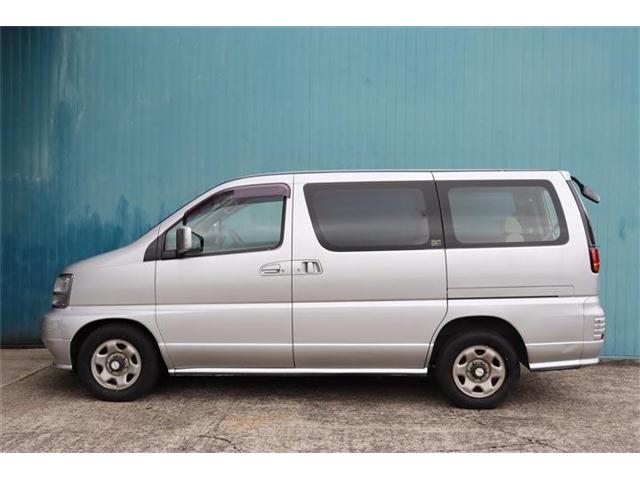 1999 Nissan Elgrand – thumbnail 4
