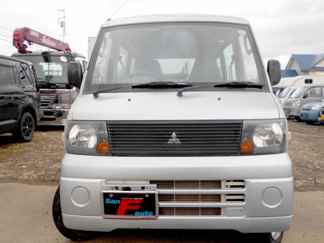 2006 Mitsubishi Minicab Van
