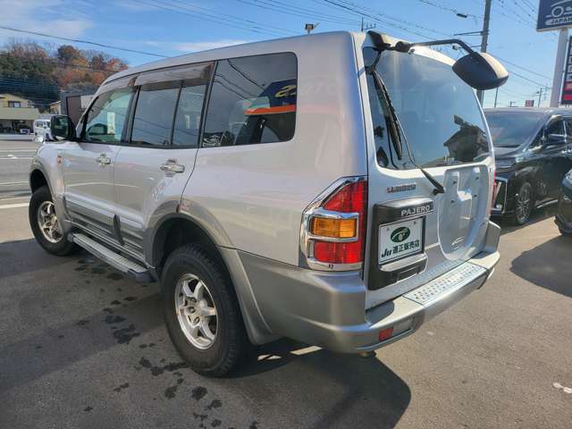 2000 Mitsubishi Pajero – thumbnail 2