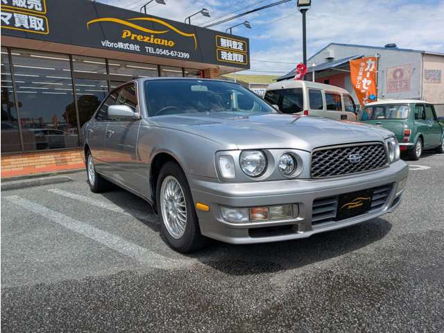 1998 Nissan Gloria – thumbnail 3