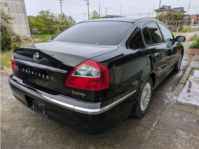 2004 Nissan President – thumbnail 3