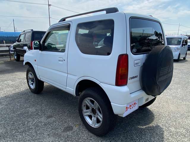 2009 Suzuki Jimny – thumbnail 4