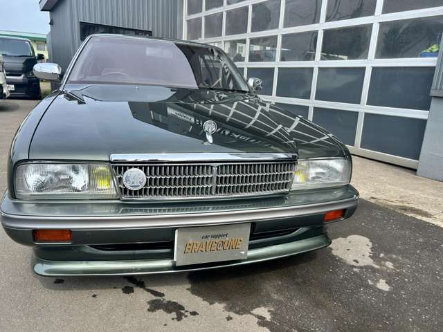 1988 Nissan Cima – thumbnail 4