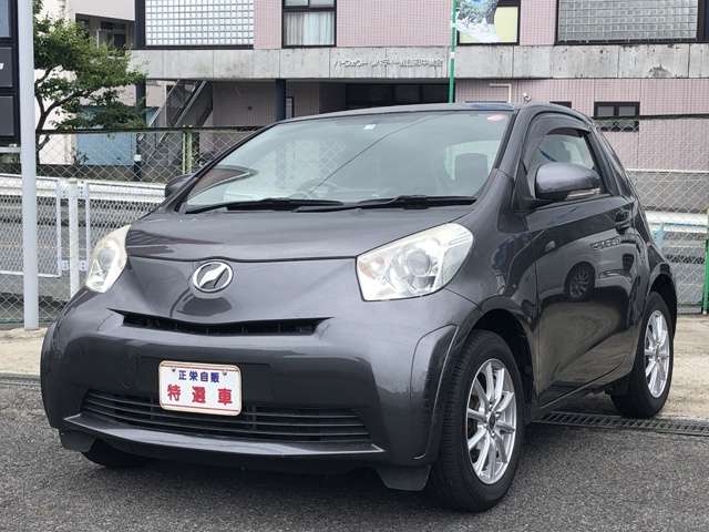 2009 Toyota iQ – thumbnail 2