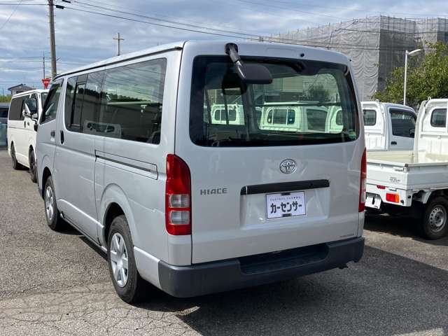 2005 Toyota Hiace – thumbnail 4