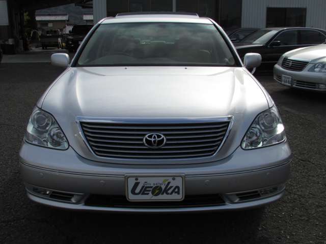 2003 Toyota Celsior – thumbnail 2