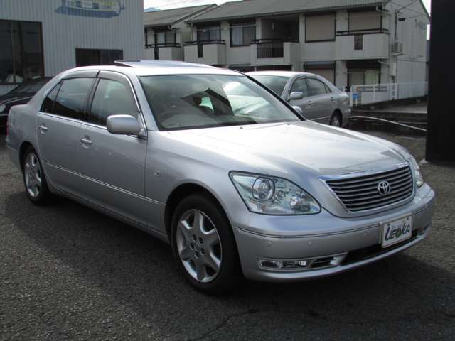 2003 Toyota Celsior – thumbnail 3