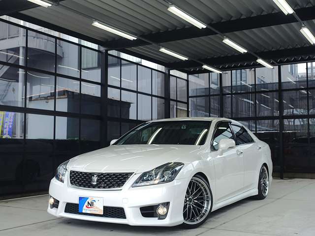2010 Toyota Crown Athlete – thumbnail 3