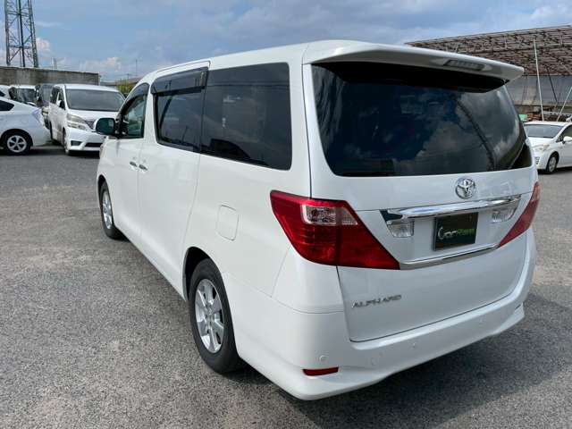 2009 Toyota Alphard – thumbnail 4