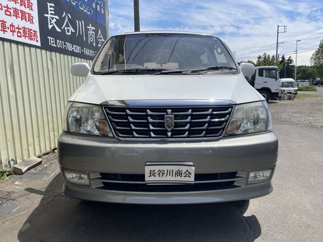 2001 Toyota Granvia – thumbnail 3