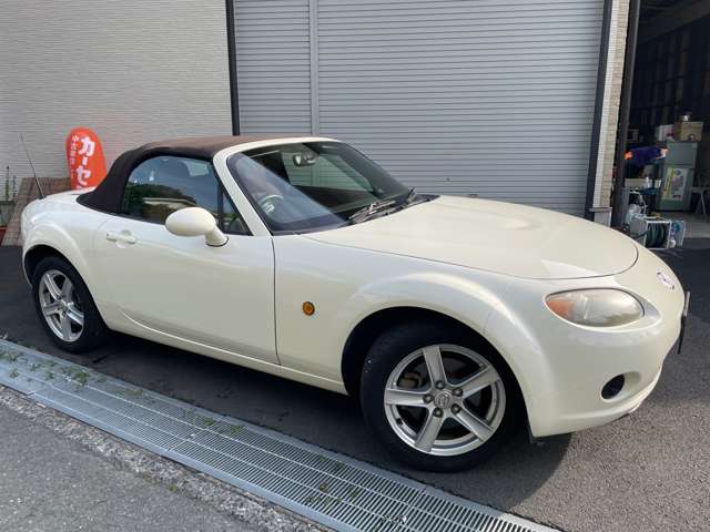2005 Mazda Roadster – thumbnail 2