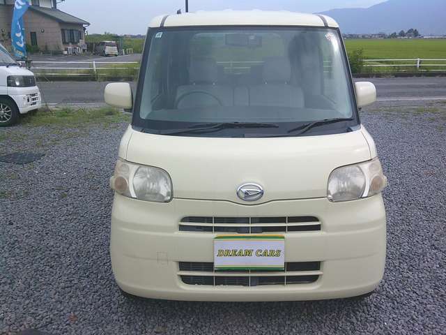 2010 Daihatsu Tanto – thumbnail 4