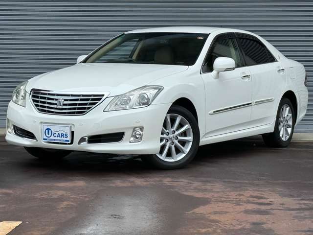2008 Toyota Crown Royal – thumbnail 2
