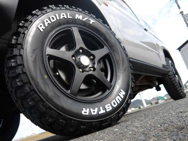 2004 Mitsubishi Pajero Mini – thumbnail 2