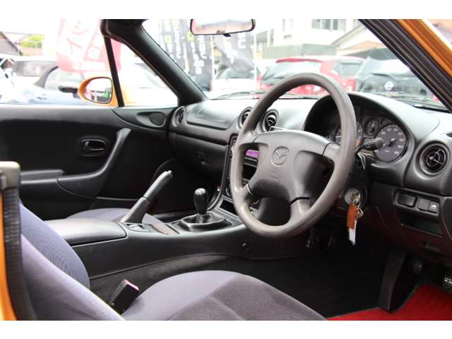 1999 Mazda Roadster – thumbnail 3