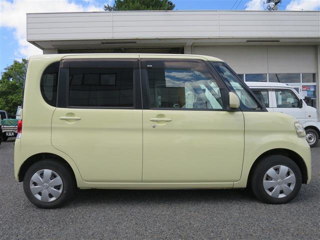 2010 Daihatsu Tanto – thumbnail 4