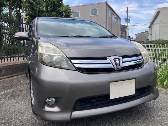 2011 Toyota Isis