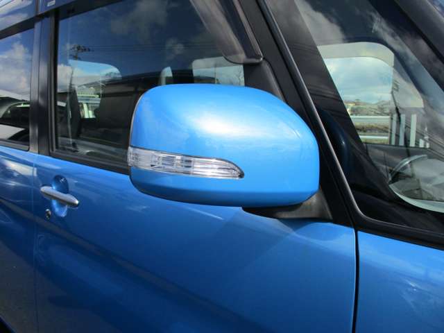 2010 Daihatsu Tanto – thumbnail 4