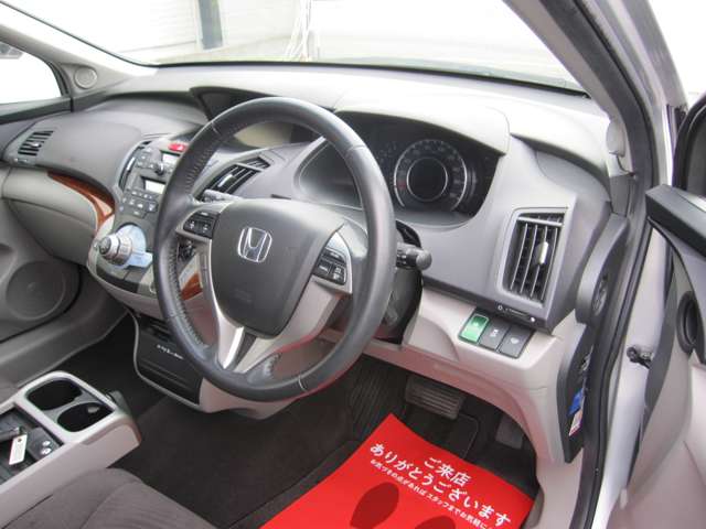 2010 Honda Odyssey – thumbnail 3