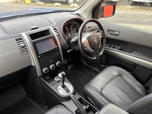 2009 Nissan X-Trail – thumbnail 3
