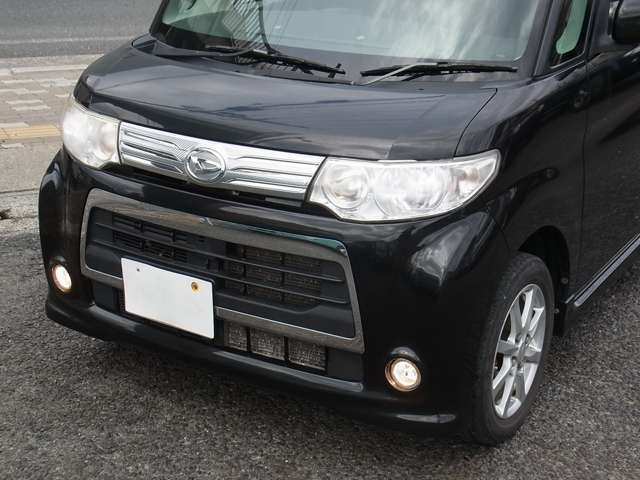 2010 Daihatsu Tanto – thumbnail 2