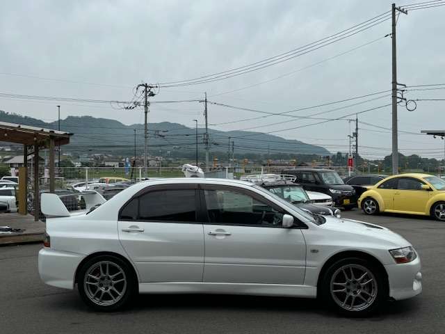 2005 Mitsubishi Lancer Evolution – thumbnail 4