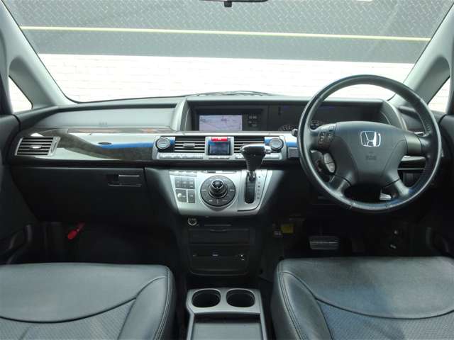 2009 Honda Elysion – thumbnail 2