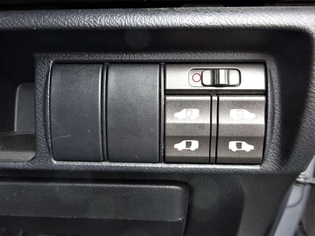 2009 Honda Elysion – thumbnail 4