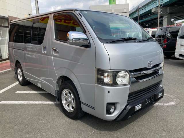 2007 Toyota Regius Ace – thumbnail 3