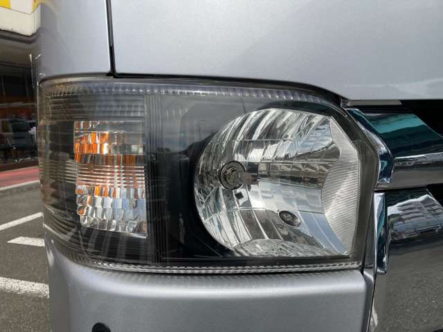 2007 Toyota Regius Ace – thumbnail 4