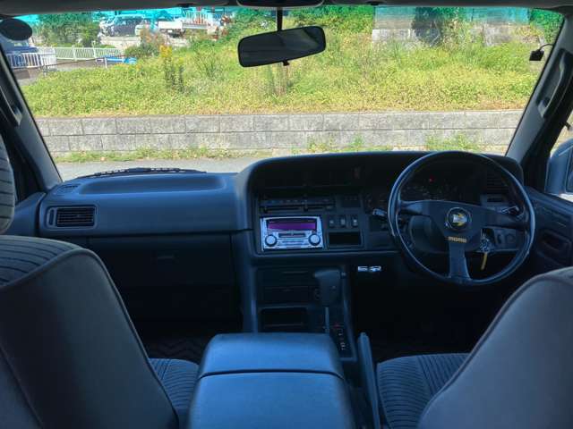1993 Toyota Hiace – thumbnail 2