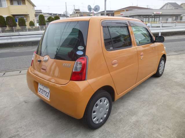 2010 Daihatsu Esse – thumbnail 4