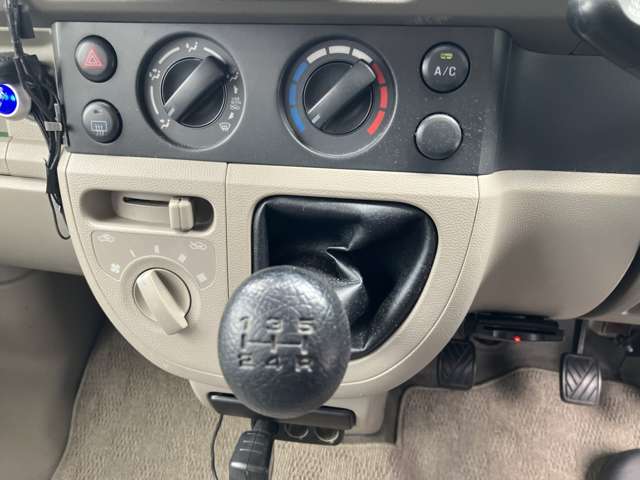 2010 Suzuki Every – thumbnail 2