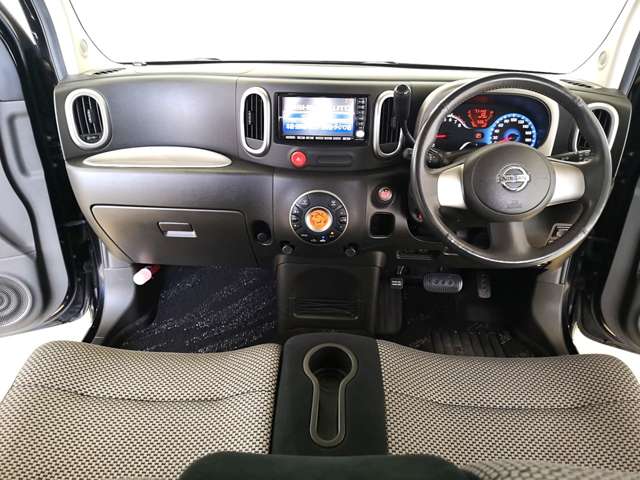 2009 Nissan Cube – thumbnail 2
