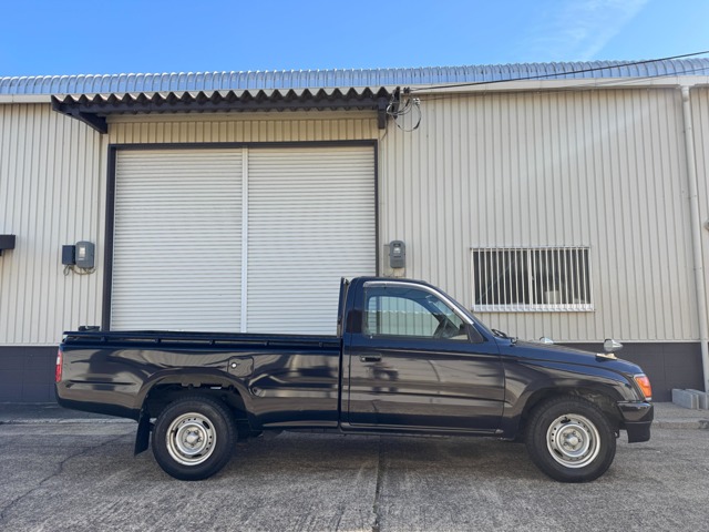 2004 Toyota Hilux