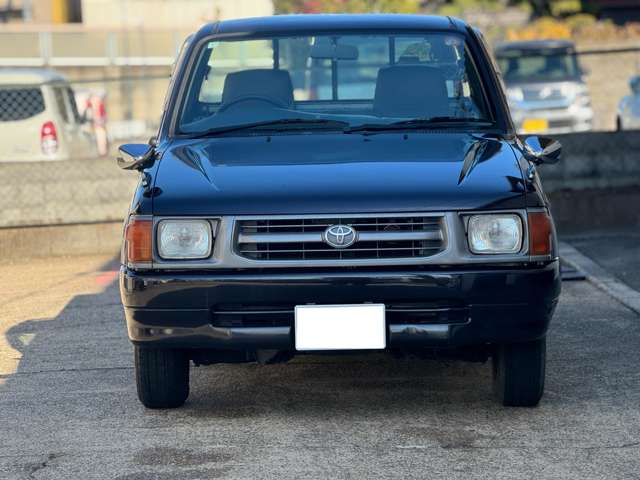 2004 Toyota Hilux – thumbnail 3