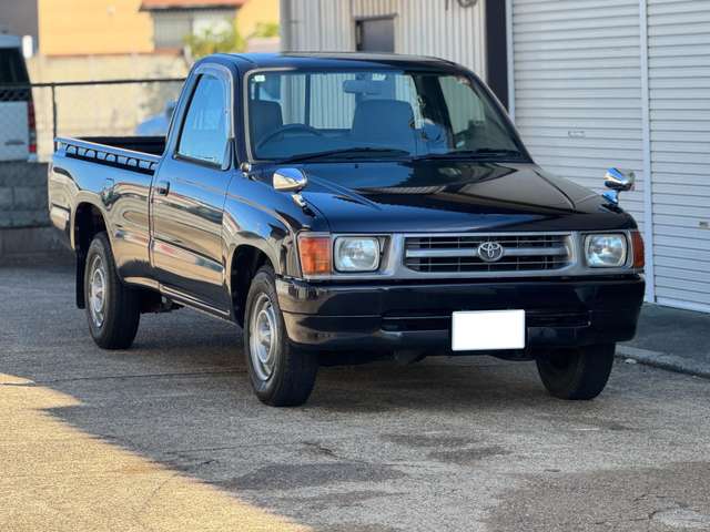 2004 Toyota Hilux – thumbnail 4