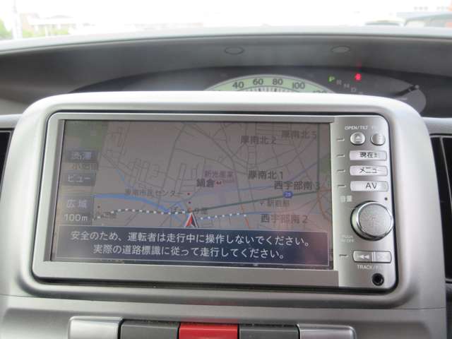 2010 Daihatsu Tanto – thumbnail 2
