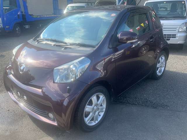 2009 Toyota iQ – thumbnail 2
