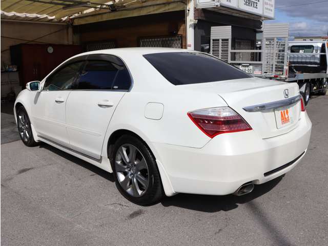 2010 Honda Legend – thumbnail 4