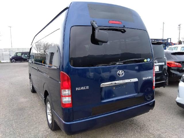 2006 Toyota Hiace – thumbnail 2