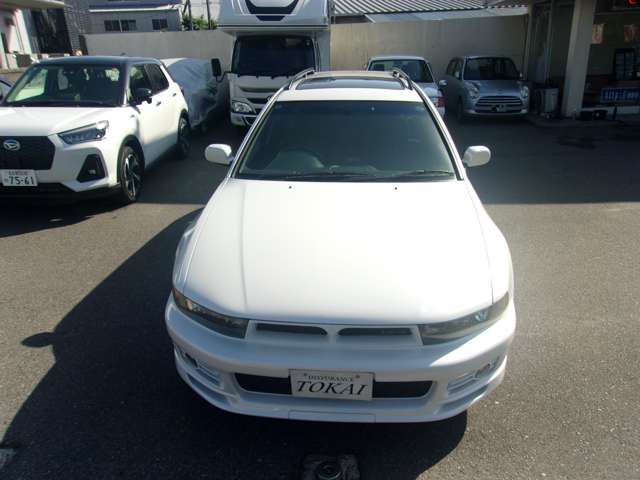1998 Mitsubishi Legnum – thumbnail 2